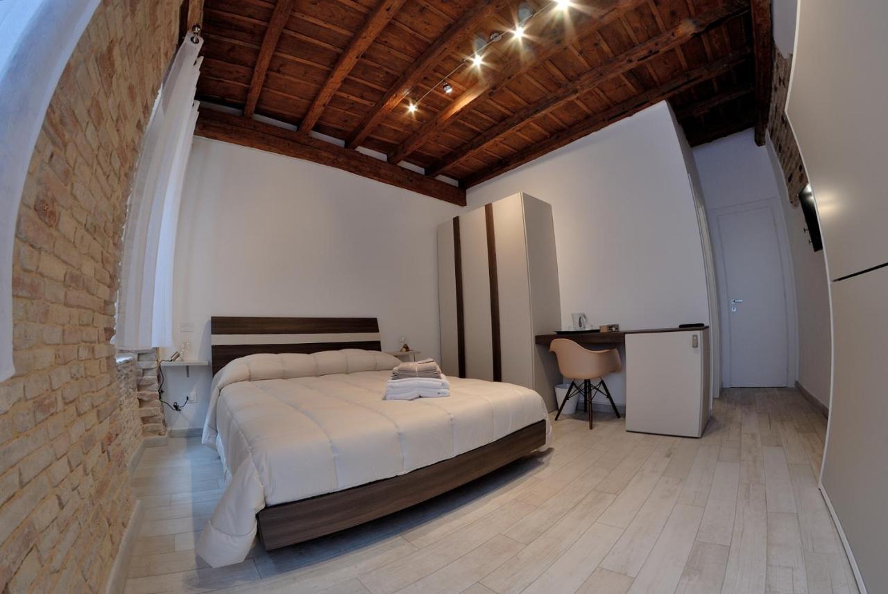 B&B Del Corso Loreto Eksteriør billede